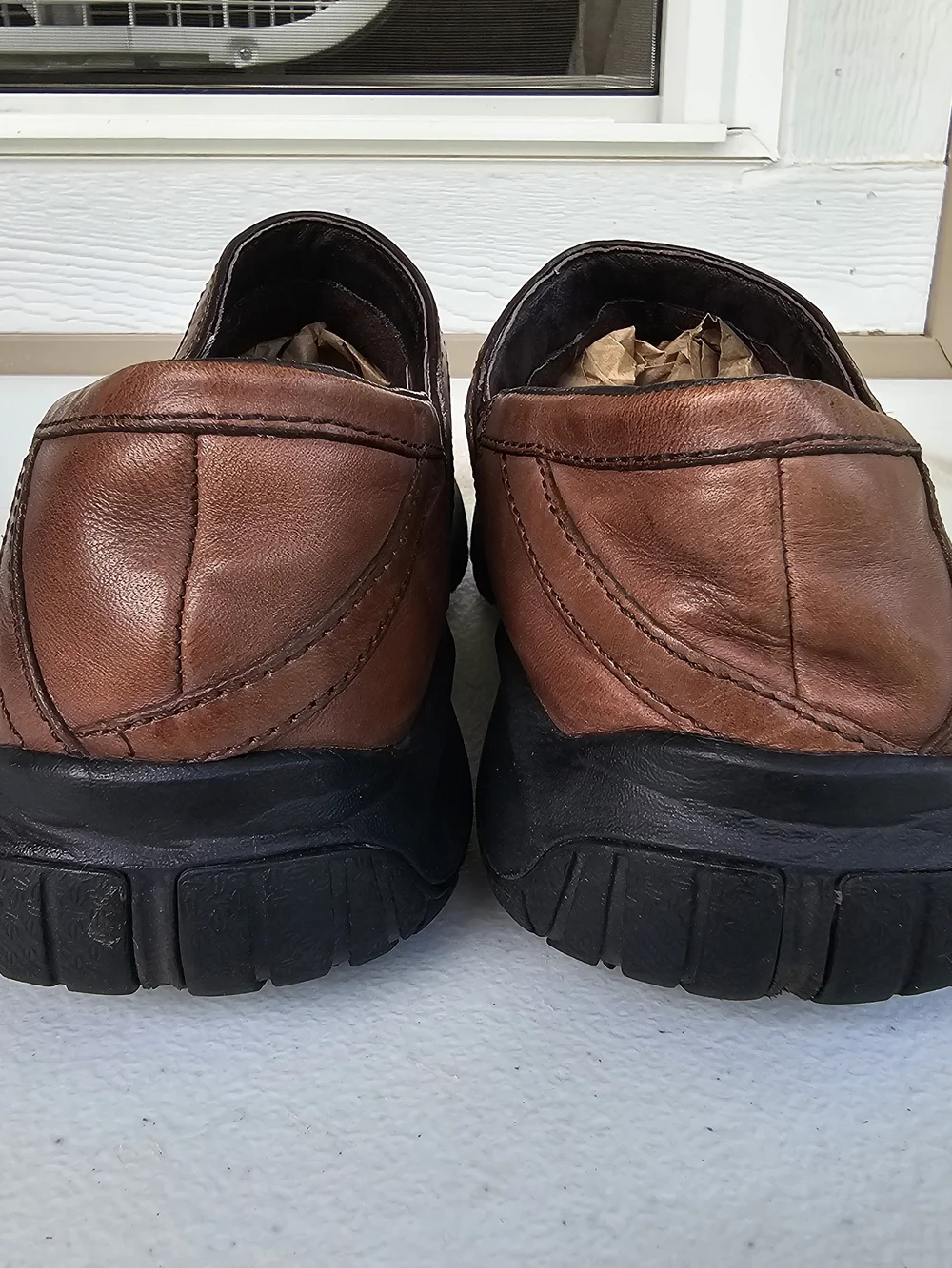 Merrell Womens 8 Brown Leather Slip On Comfort Casual Walking Shoes J46730